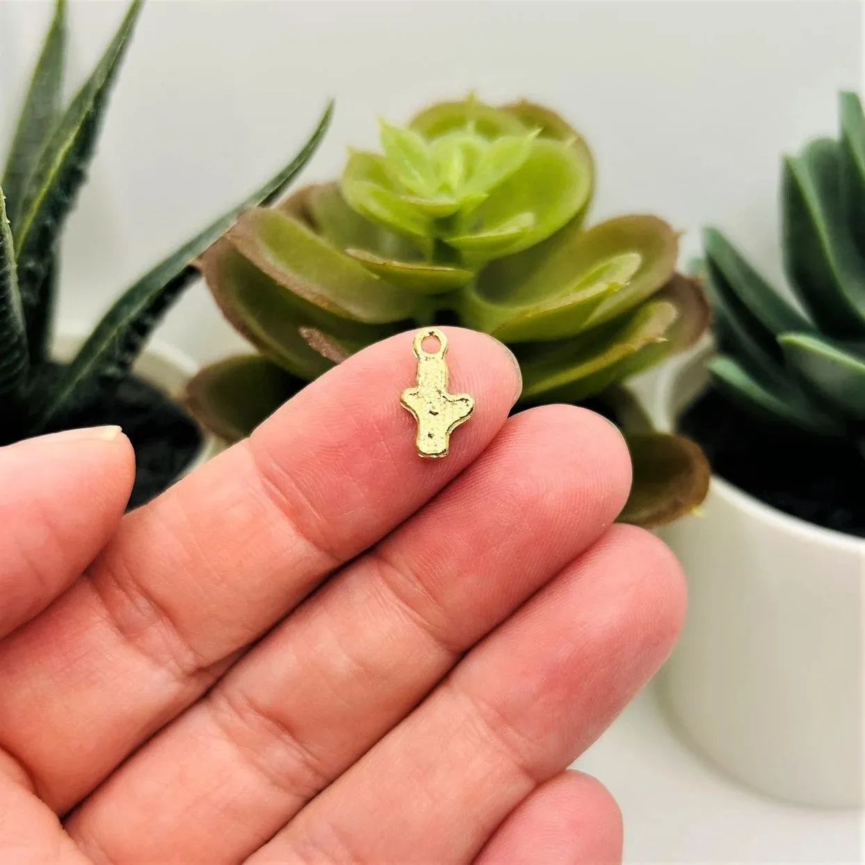 1, 4, 20 or 50 Pieces: Tiny Cactus Charms