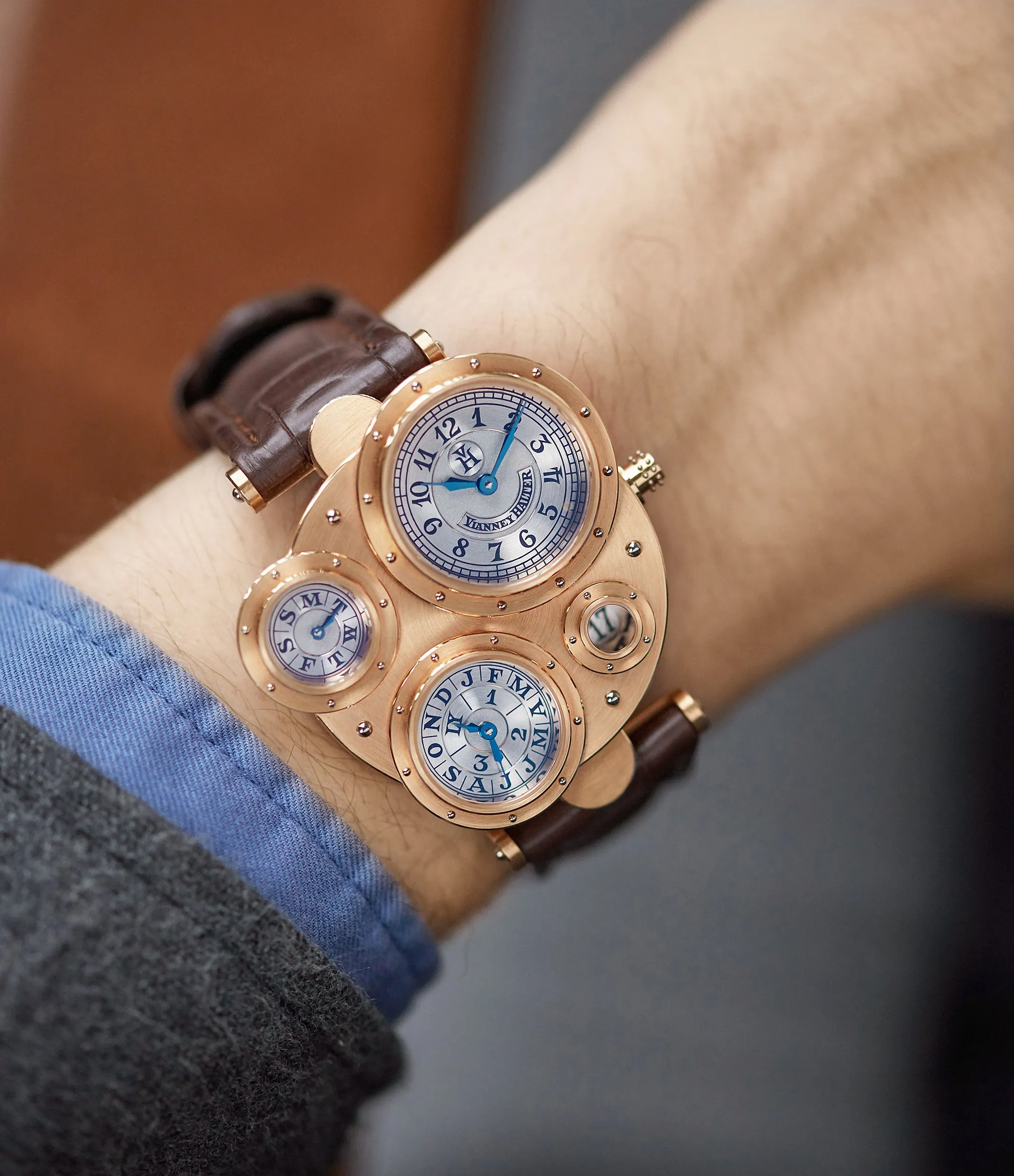 Antiqua | Perpetual Calendar Cal. VH198 | Rose Gold