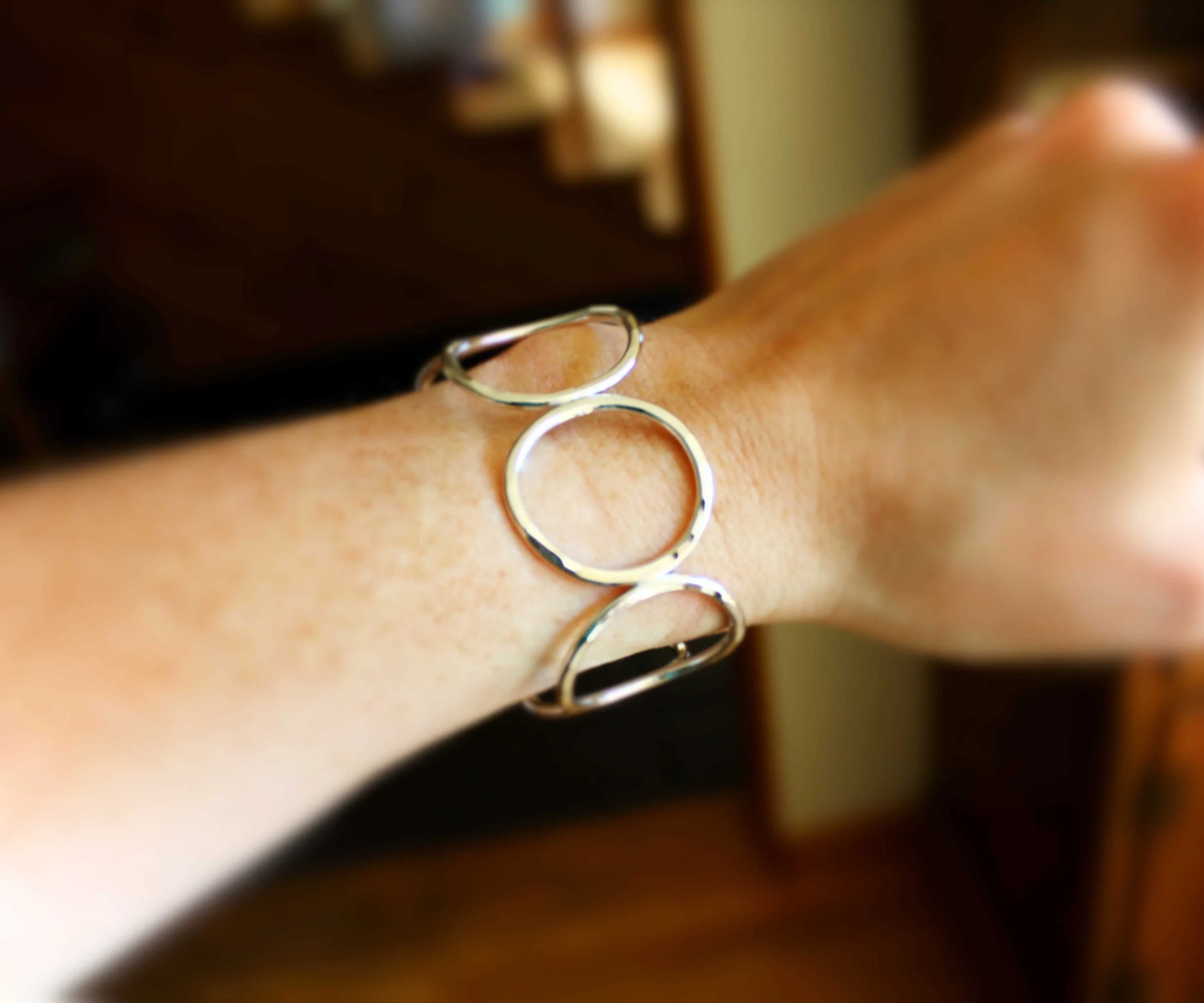 Circle Link Bracelet, Sterling Silver Hammered Circle Bracelet, Silver Circle Cuff, Silver Circle Bracelet, Circle Cuff, Everyday Jewelry