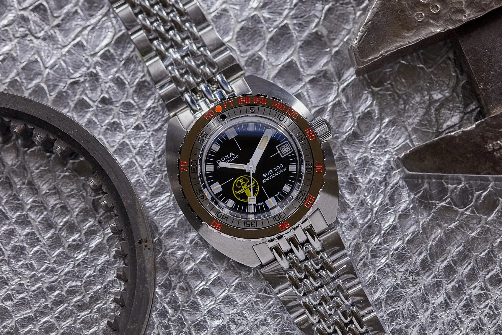 DOXA Sub 300 Sharkhunter 'Blacklung' Reissue