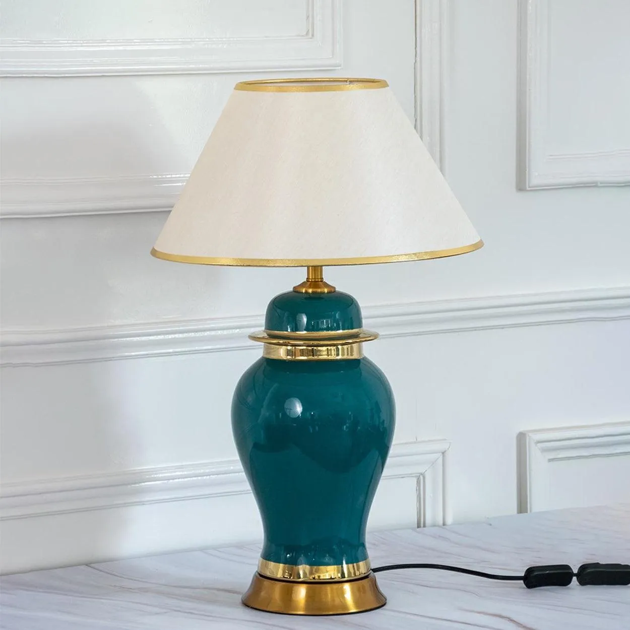 LEAN MODERN GREEN AND PURPLE CERAMIC TABLE LAMP