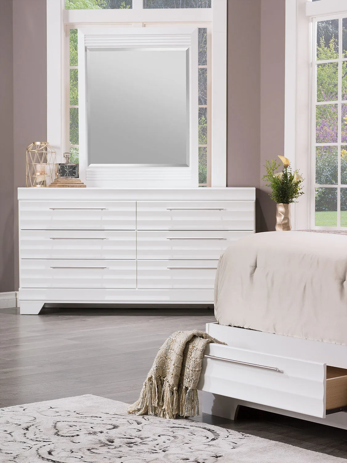 Odense 6-Piece Queen Storage Bedroom Set - White